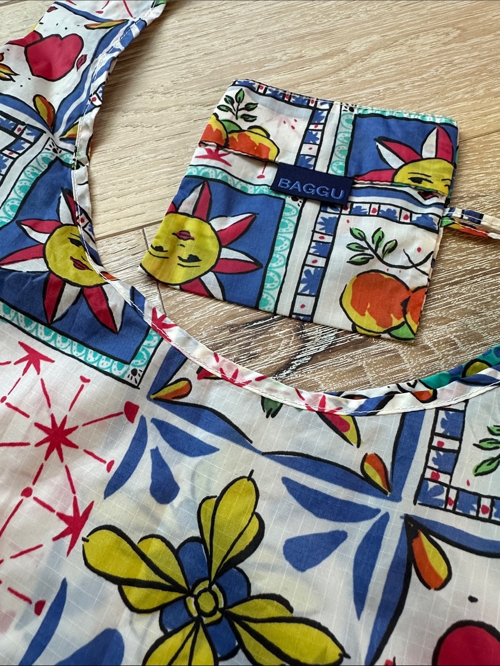 BAGGU Standard Baggu Tote + Carrying Pouch in Sunshine Tile Colorway